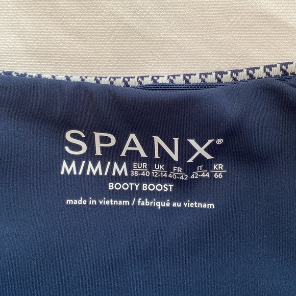 Spanx Houndstooth Booty Boost Leggings - Picture 5 of 9